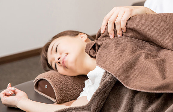 無理のない体勢で施術